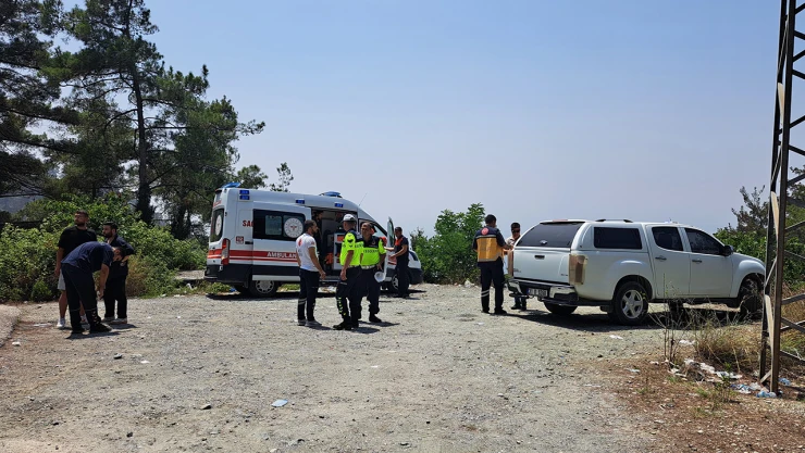 Uçuruma yuvarlanan motosikletin sürücüsü öldü