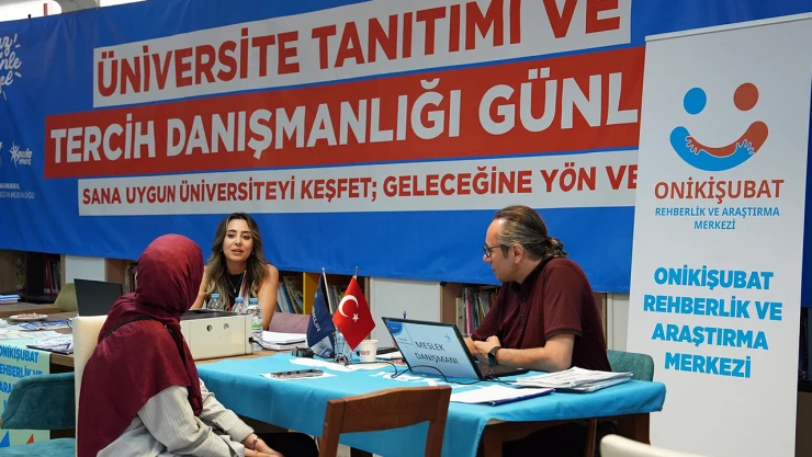 Üniversite yolundaki gençlere ücretsiz danışmanlık hizmeti