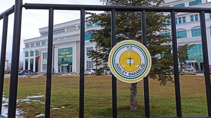 Uyuşturucu satan babaya 20, oğluna 10 yıl hapis cezası