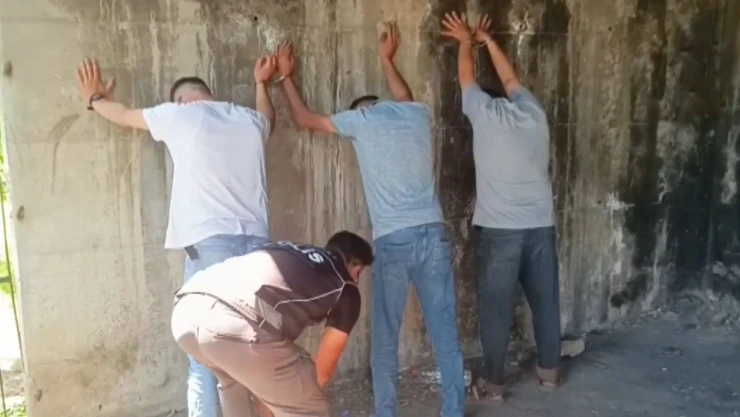 Uyuşturucu satıcılarına yönelik denetimlerde 65 şüpheli yakalandı