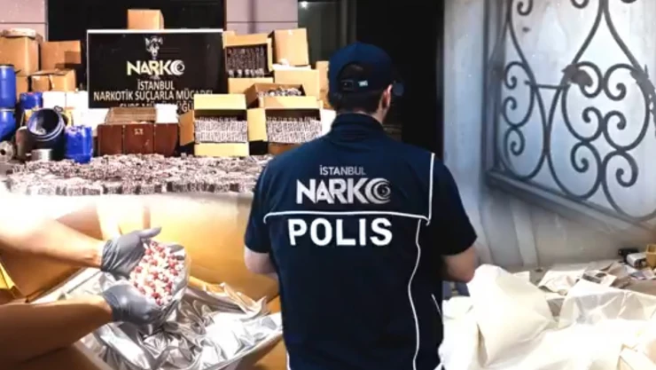 Uyuşturucu tacirlerine darbe! 3 milyon adet hap ele geçirildi