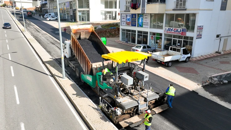 Vadi Mahallesi'nde yollar yenileniyor