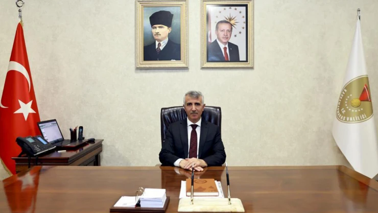 Vali Ünlüer, '6 Şubat'ın izlerini devletimiz ve milletimiz ile birlikte silmeye çalışıyoruz'