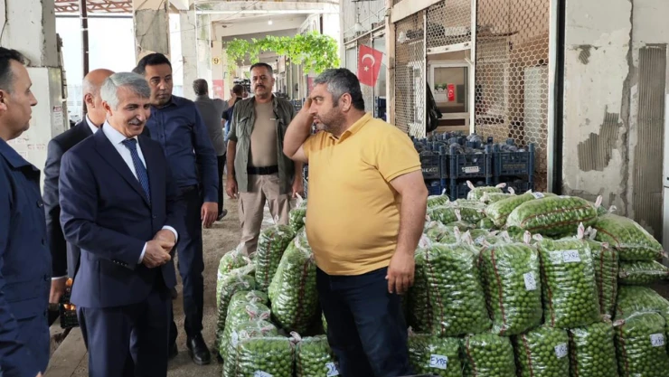 Vali Ünlüer'den toptancılar sitesi esnaflarına ziyaret