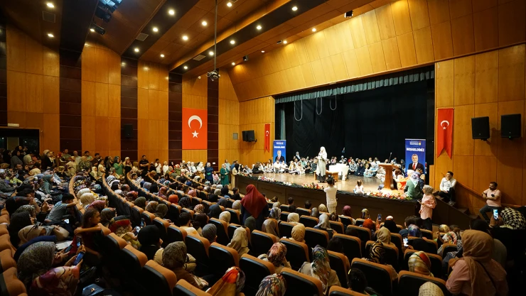 Yazar Saliha Erdim: 'Aile sağlamsa toplum sağlamdır'