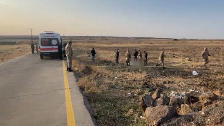 Yol kenarında erkek cesedi bulundu