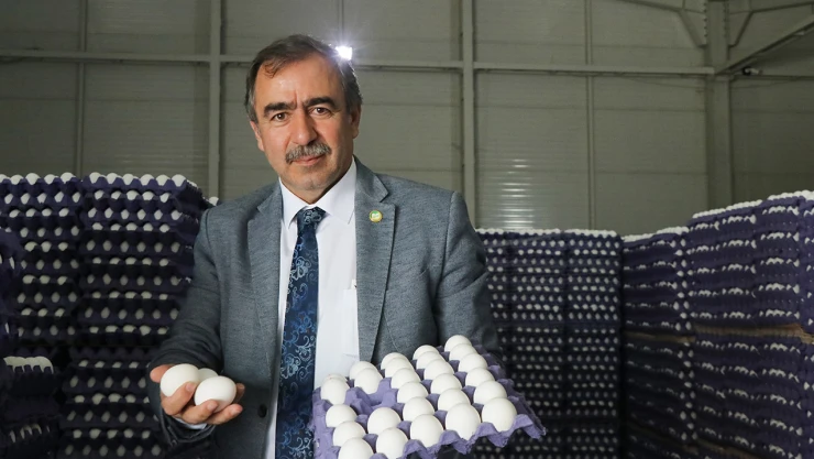 Yumurta fiyatlarını düşürmeyen marketlere tepki