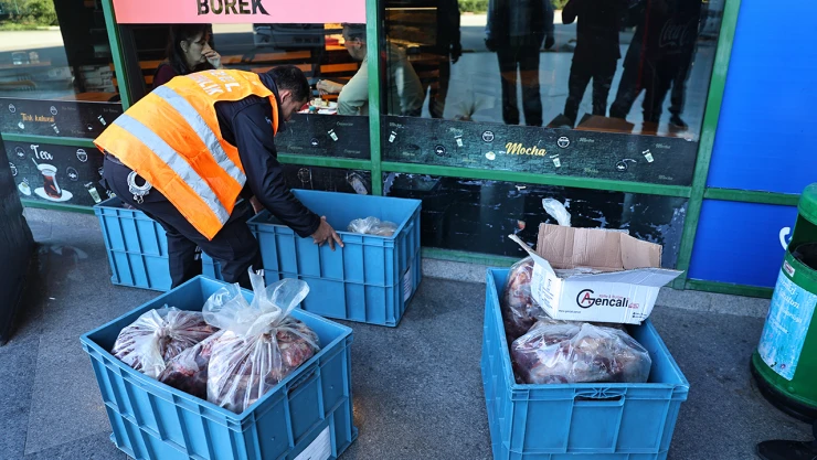 Zabıta ekipleri 275 kilogram et ve köfteye el koydu