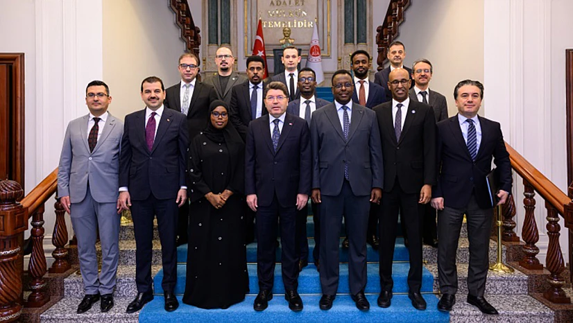 Adalet Bakanı Tunç, Somali Adalet ve Anayasal İşler Bakanı Sheikhali'yi ağırladı