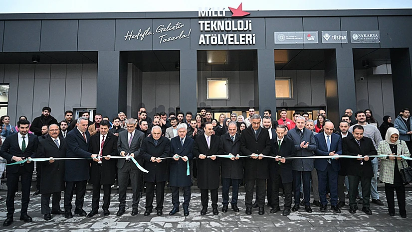 Bakan Kacır, '81 ilimizde 100 milli teknoloji atölyesi kurulacak'