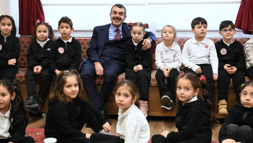 Bakan Tekin, ikinci döneminin açılışında öğrenci ve öğretmenlerle buluştu