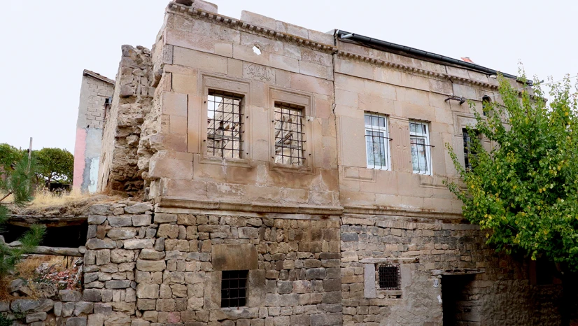 Bünyan halısı 239 yıllık tarihi konakta geleceğe taşınacak