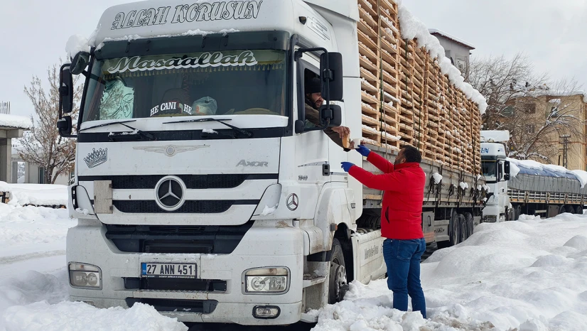 Eksi 10 derecede gönülleri ısıtan dayanışma