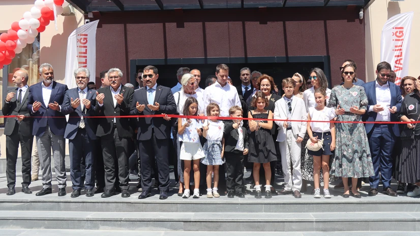 Eski başbakanlardan Mesut Yılmaz anısına yaptırılan okul açıldı