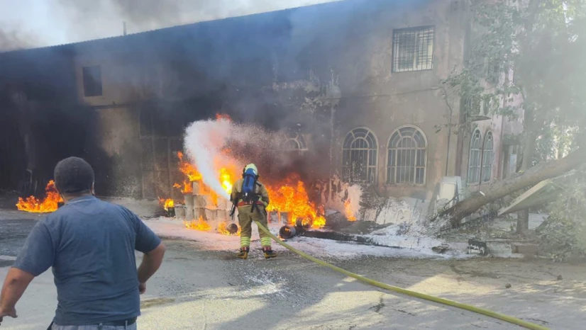 Kahramanmaraş'ta sanayi sitesinde kıvılcım yangına neden oldu