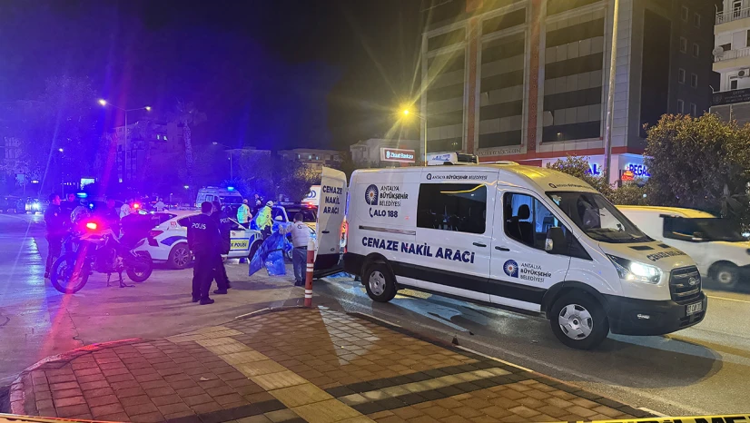 Kamyonun çarptığı motosikletin sürücüsü öldü