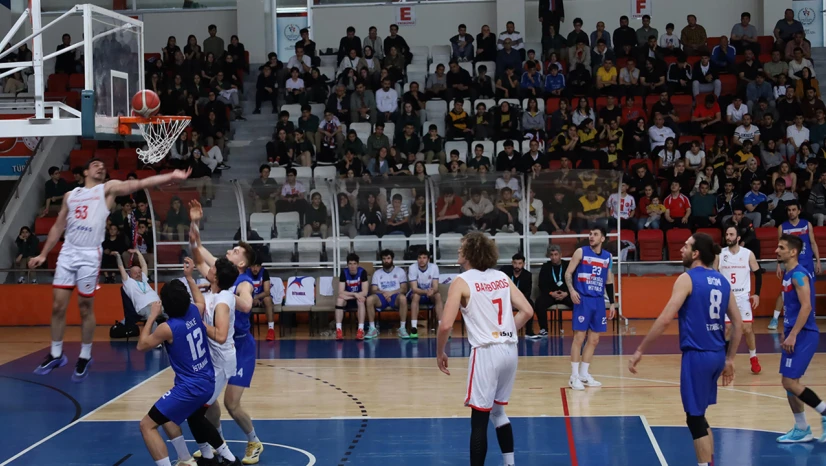 Kipaş İstiklal Basketbol, bir kez daha kazandı