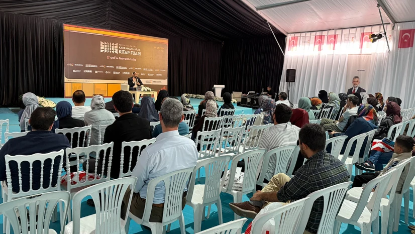 Kitap Fuarı, son gününde Taha Kılınç söyleşisiyle devam etti