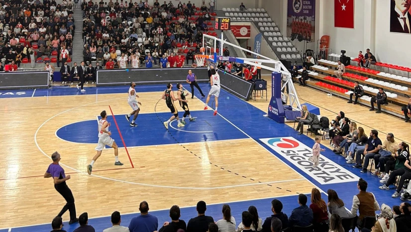 Nefes kesen karşılaşma KİPAŞ İstiklalspor Basketbol'un