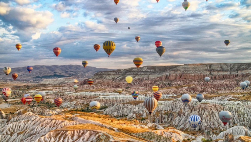 Sıcak hava balonları dünyaya açıldı